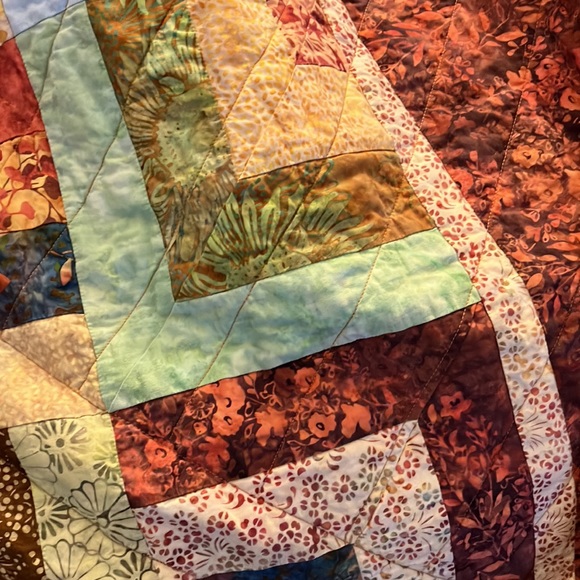 Handmade patchwork quilt - Picture 4 of 8